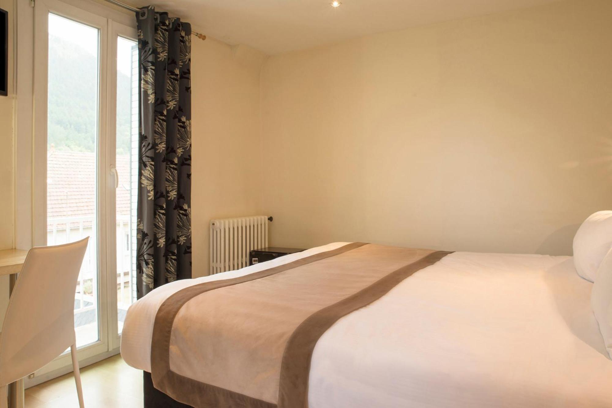 The Originals Boutique, Hotel Du Pont Roupt, Mende Bagian luar foto